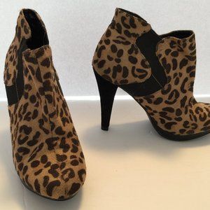 G21 Leopard  ankle boot